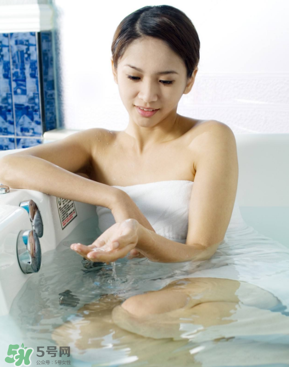 乳腺炎是熱敷還是冷敷？乳腺炎應(yīng)該熱敷還是冷敷？
