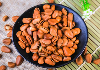 松籽什么季節(jié)采摘？吃松籽有什么好處？