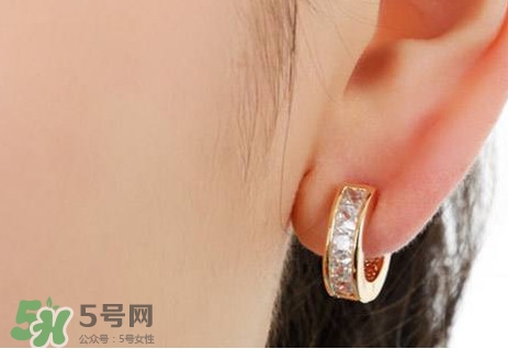 打耳洞發(fā)炎怎么辦？打耳洞多久可以隨便戴耳環(huán)