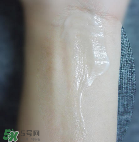 自然堂雪域乳液適合什么年紀的人使用