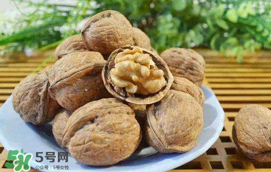 核桃的營(yíng)養(yǎng)價(jià)值是什么？核桃的營(yíng)養(yǎng)成分