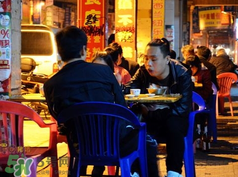 如何吃夜宵不會(huì)長(zhǎng)胖？晚上吃夜宵的危害