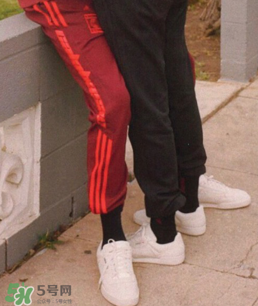 yeezy calabasas運(yùn)動(dòng)褲在哪買？yeezy calabasas褲子發(fā)售時(shí)間