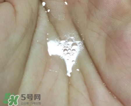 香邂格蕾古法凝光醋萃爽膚水怎么用？