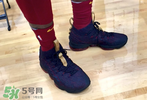 nike lebron 15 cavs實(shí)物什么樣？