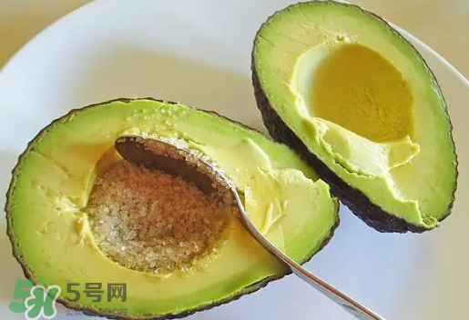 牛油果為什么苦?帶有黑線(xiàn)的牛油果怎么吃最好？