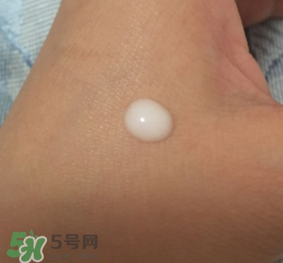 olay小臉精華怎么用？olay玉蘭油臻粹小臉精華使用心得