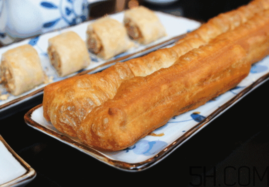 油條用什么面粉好？油條可以用高筋面粉嗎？