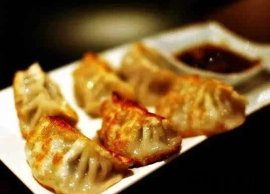 煎餃怎么做不粘鍋？煎餃粘鍋怎么辦？