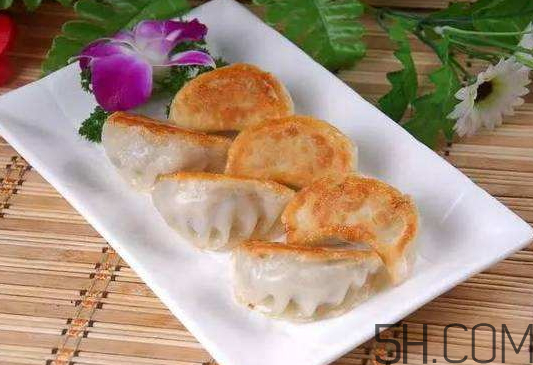 煎餃怎么做不粘鍋？煎餃粘鍋怎么辦？