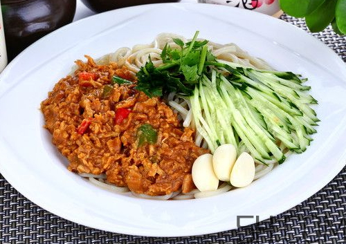 炸醬面可以用豆瓣醬嗎？炸醬面可以用黃豆醬嗎？