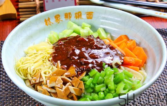 炸醬面用什么醬好？炸醬面可以用甜面醬嗎？