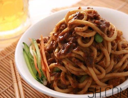 炸醬面可以用掛面嗎？炸醬面用什么面條？