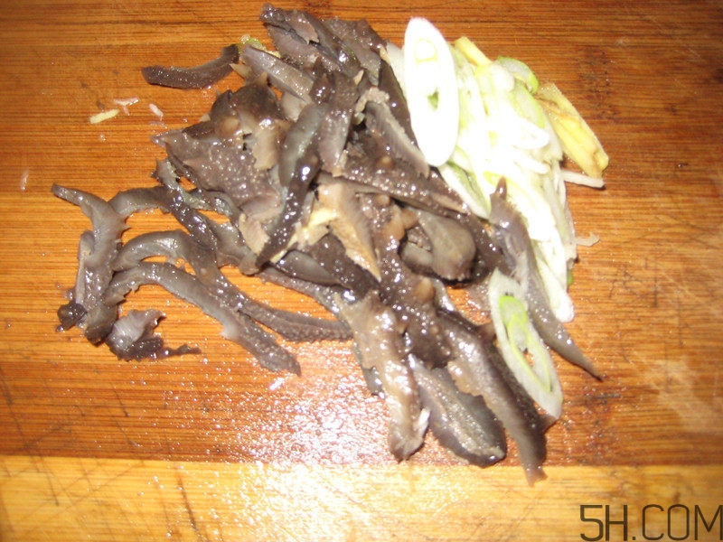 蘑菇和海參能一起吃嗎？蘑菇海參湯的做法