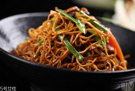 炒面為什么會(huì)粘鍋？炒面怎么不粘鍋？