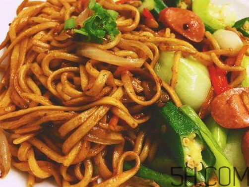 炒面用什么醬油？炒面用什么調(diào)料最香？