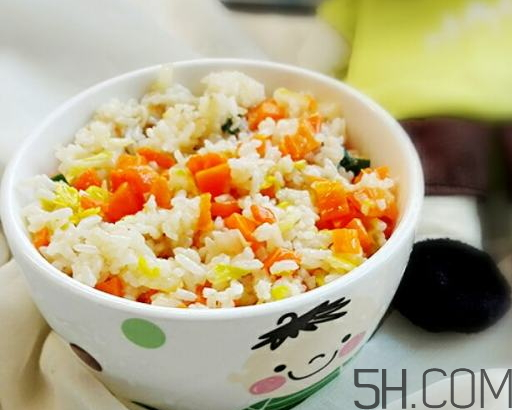 蛋炒飯可以放洋蔥嗎？蛋炒飯放洋蔥好吃嗎？