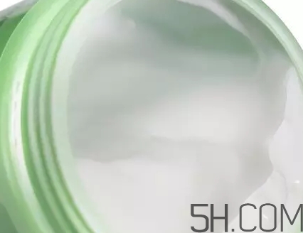 焗油膏弄到臉上怎么洗？