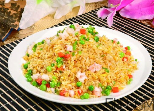 蛋炒飯為什么要用隔夜飯？蛋炒飯可以用熱飯嗎？