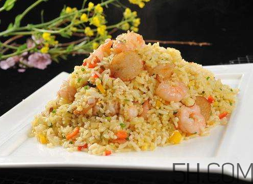 蛋炒飯?jiān)趺闯吹囊涣Ａ＃?炒飯如何粒粒分明？