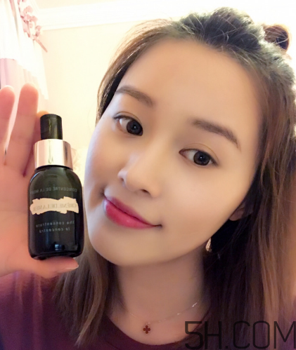 海藍之謎濃縮修護精華露怎么用？使用方法
