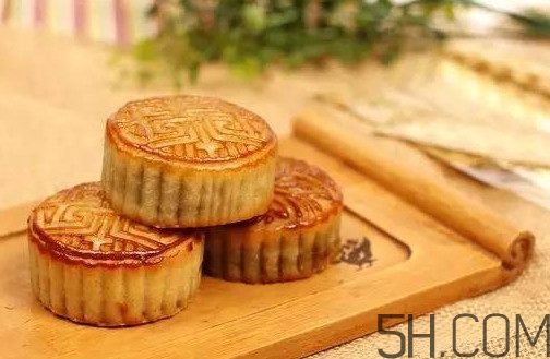 中秋吃月餅從什么時候流傳下來的？小龍蝦月餅?zāi)睦锟梢再I到