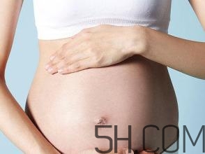 孕晚期肚子疼影響胎兒?jiǎn)?？孕晚期肚子像?lái)月經(jīng)一樣疼