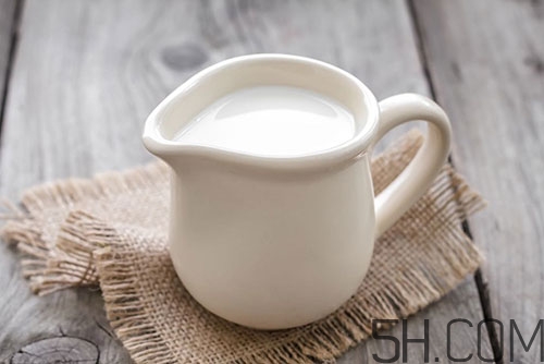 牛奶煮開了還有營養(yǎng)嗎？牛奶可以加熱嗎？