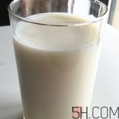牛奶煮開了還有營養(yǎng)嗎？牛奶可以加熱嗎？