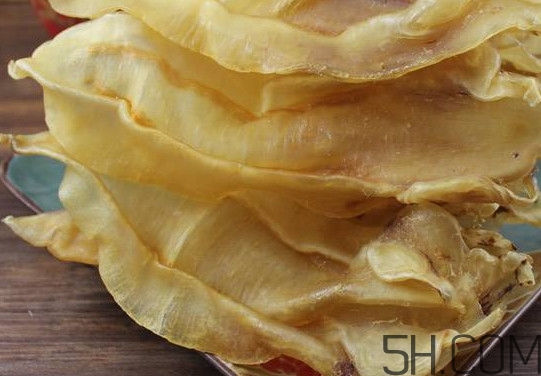 魚(yú)膠和花膠有什么區(qū)別？魚(yú)膠是魚(yú)的哪個(gè)部位