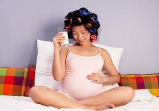 孕婦奶粉和鈣片可以一起吃嗎？喝孕婦奶粉還需要吃鈣片嗎？