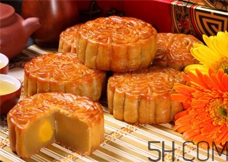 寶寶多大可以吃月餅？寶寶吃月餅會(huì)上火嗎？