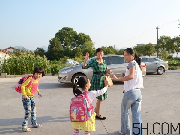 寶寶多大上幼兒園合適？寶寶上幼兒園早好嗎？