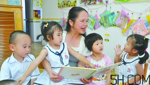 寶寶多大上幼兒園合適？寶寶上幼兒園早好嗎？