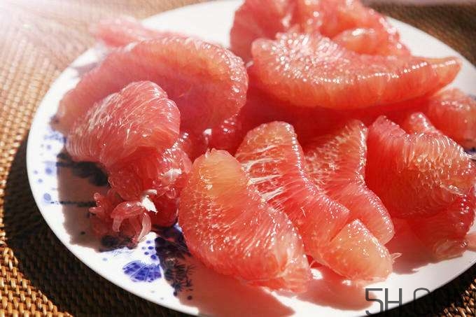 紅心柚子與白肉柚子有什么差別？紅心柚子是轉基因嗎？