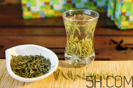 茶葉發(fā)霉是什么樣子？茶葉發(fā)霉怎么鑒別？