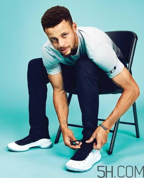 under armour curry 4鞋碼偏小嗎？庫(kù)里第四代戰(zhàn)靴尺碼怎么選？