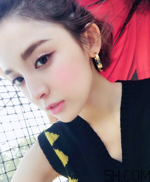 蘋(píng)果肌下垂怎么改善？蘋(píng)果肌下垂怎么按摩？