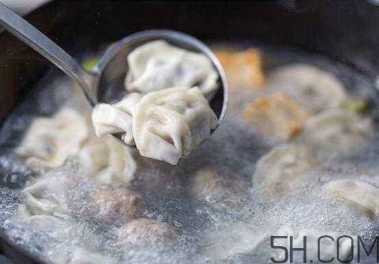 煮餃子怎么煮不破皮？煮餃子怎么看熟沒熟？