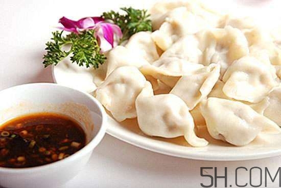煮餃子開鍋煮皮還是餡？煮餃子蓋不蓋鍋蓋？