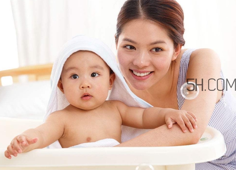 試管嬰兒是什么意思？哪些人適合做試管嬰兒？