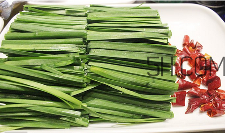 吃韭菜為什么口臭？吃韭菜脹氣怎么緩解？