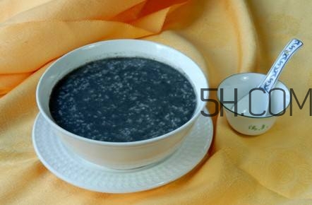 喝黑芝麻糊有什么好處和壞處？黑芝麻糊什么時(shí)候喝最好？