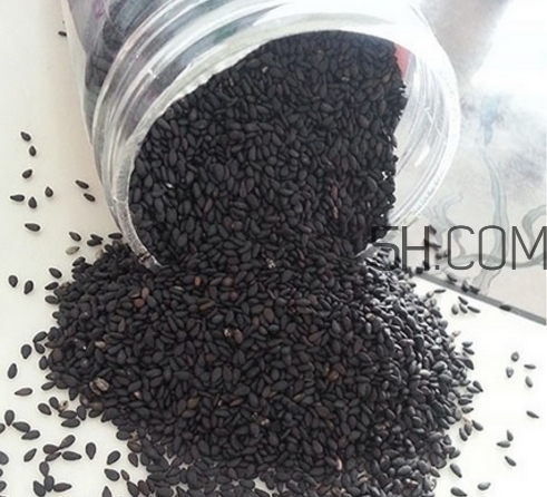 黑芝麻清洗掉色正常嗎？黑芝麻有黑色素嗎？