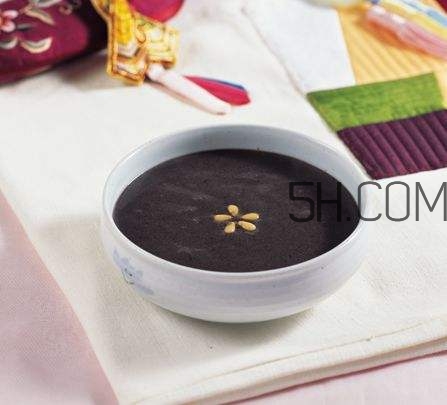 黑芝麻有點(diǎn)苦正常嗎？黑芝麻有保質(zhì)期嗎？