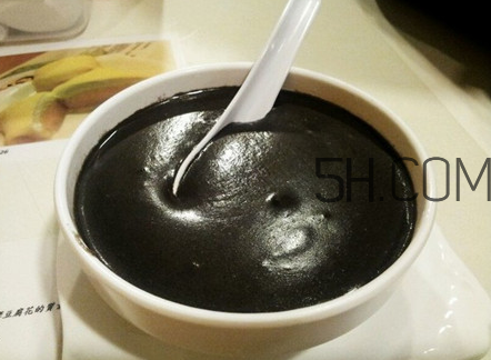 黑芝麻糊用開水沖還是溫開水？黑芝麻糊養(yǎng)胃嗎？