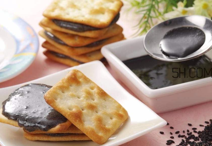 黑芝麻清洗掉色正常嗎？黑芝麻有黑色素嗎？