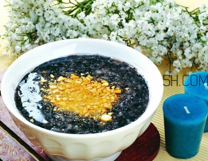 黑芝麻清洗掉色正常嗎？黑芝麻有黑色素嗎？