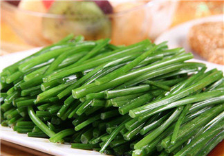 如何鑒別毒韭菜？吃野韭菜的營養(yǎng)價(jià)值