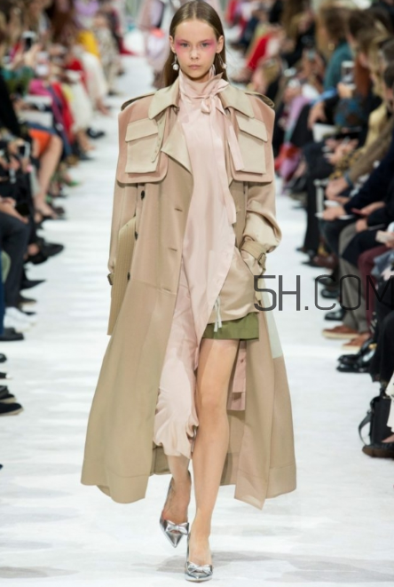 valentino2018春夏系列怎么樣_好看嗎？